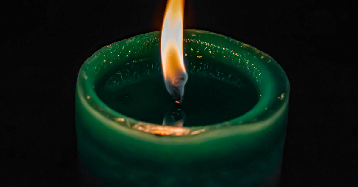Green Candle Magic Spells for Prosperity, Abundance & More