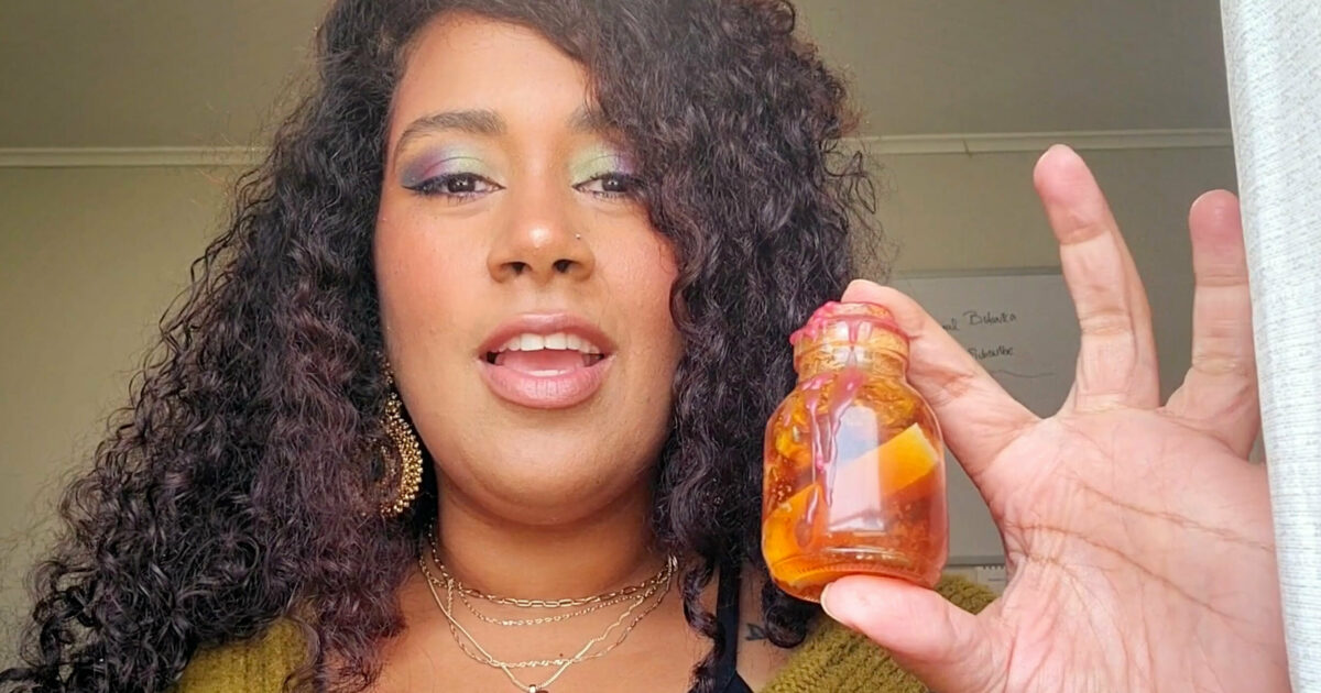 How To Make a Honey Jar For Love & Abundance
